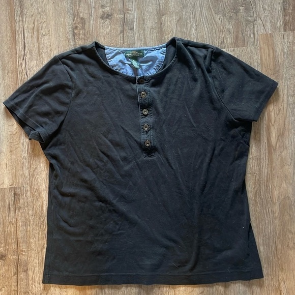 Ralph Lauren Tops - RALPH LAUREN SHORT SLEEVE HENLEY TEE (XL)